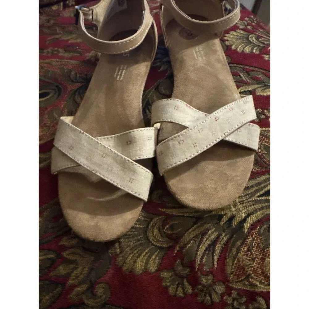 TOMS Willow BEIGE CANVAS Open-Toe ESPADRILLE Flat Closed Back SANDALS Sz 8